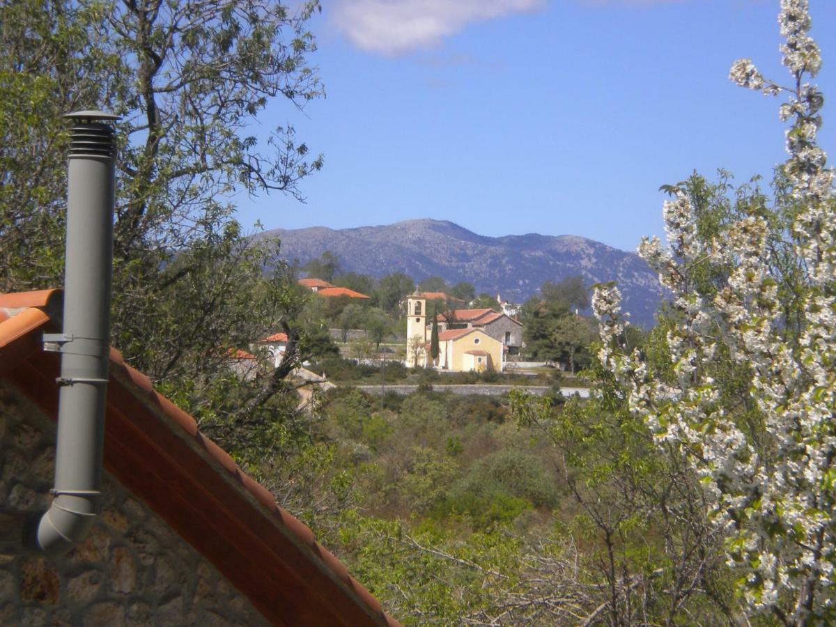 Stone House In A Quiet Landscape, Leonidion Villa Exterior photo